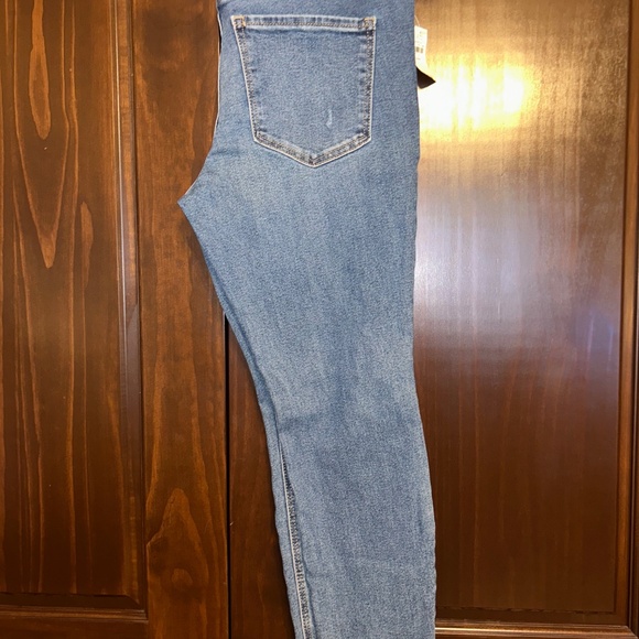 NEW Women’s Old Navy mid-rise rockstar super skinny jeans - Picture 5 of 7